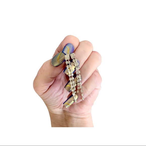 🆕 Dainty Silver White CZ Drop Dangle Earrings w/Split Tassel Bottom NWT - Picture 4 of 6